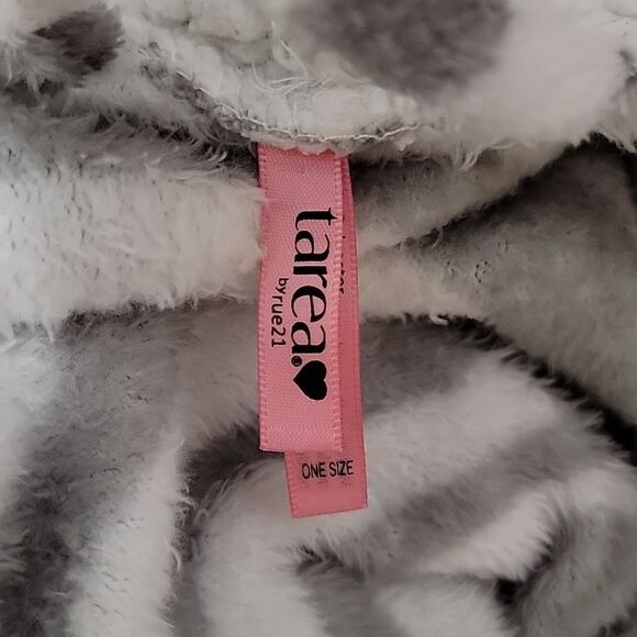 Tarea by Rue21 zebra plush robe One Size - Picture 8 of 11